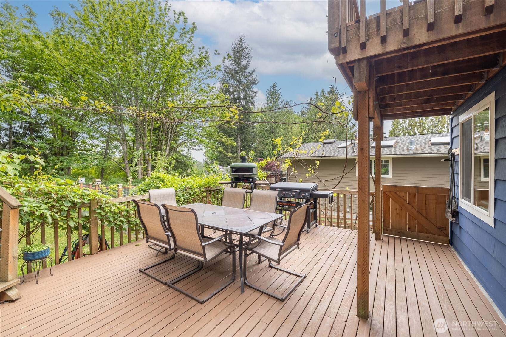 1933 Lake Crest Drive