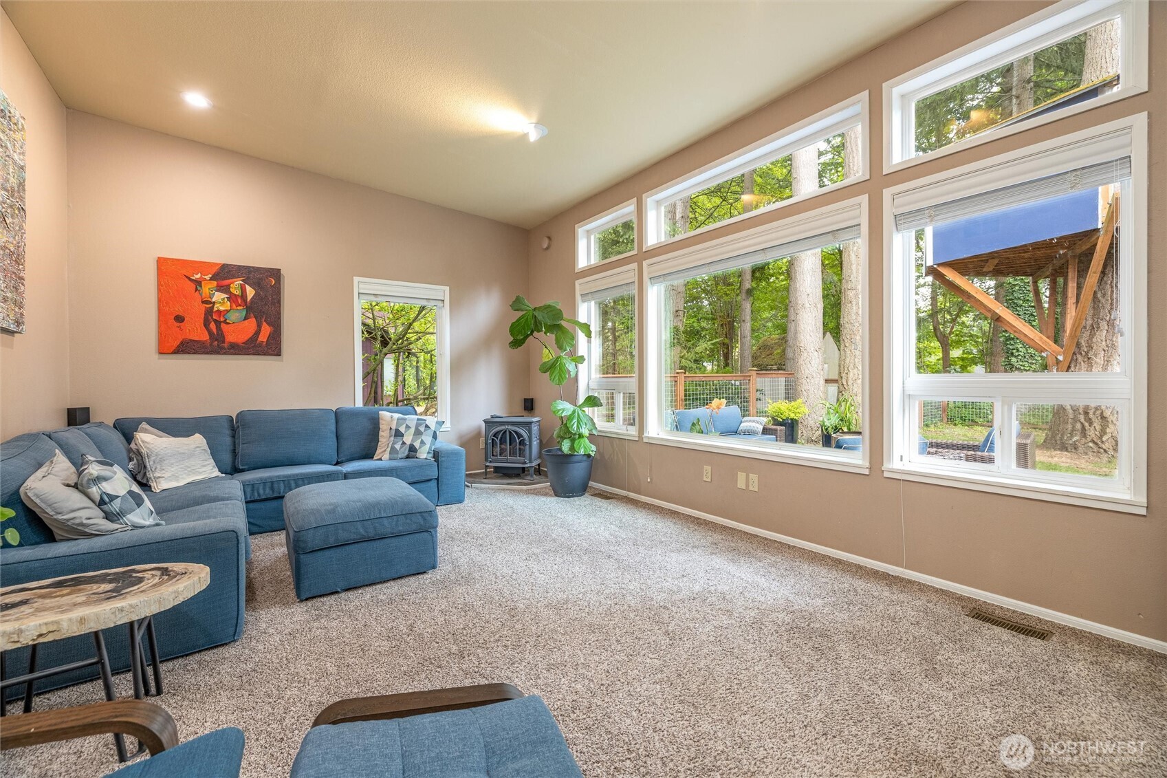 1933 Lake Crest Drive