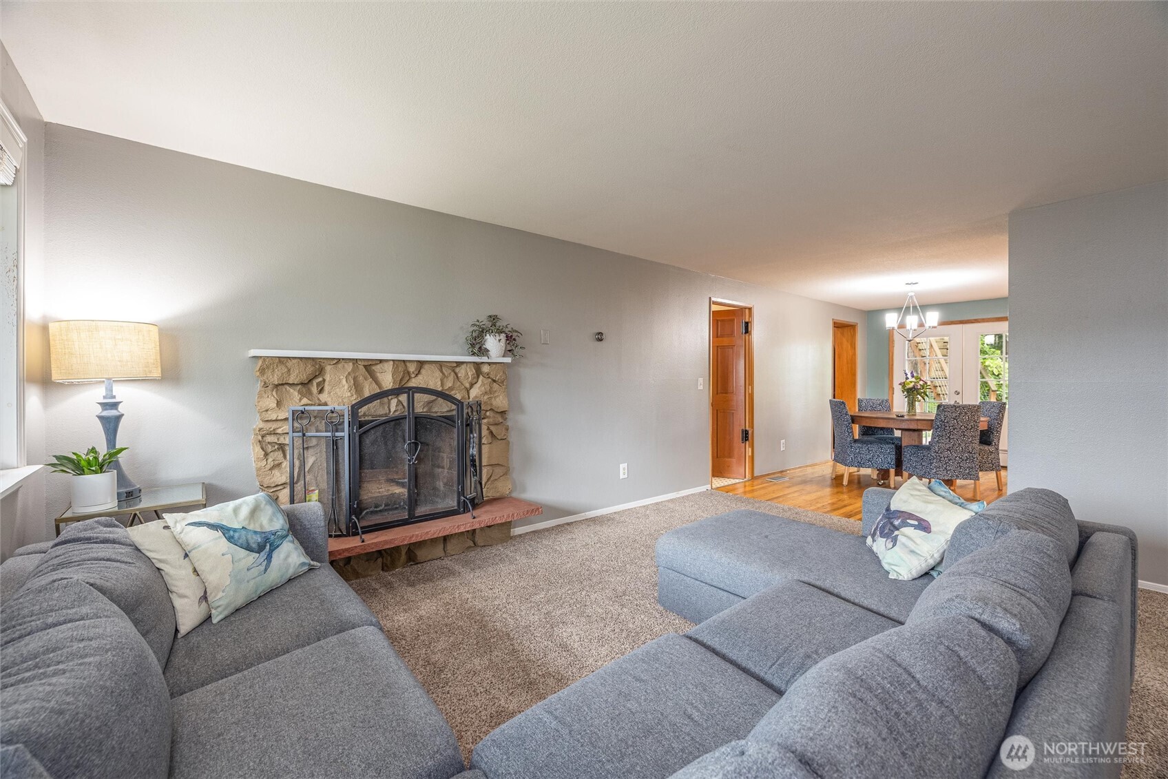 1933 Lake Crest Drive