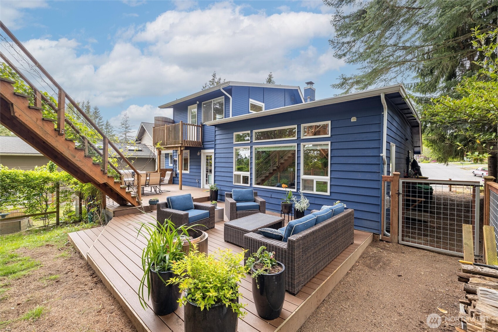 1933 Lake Crest Drive