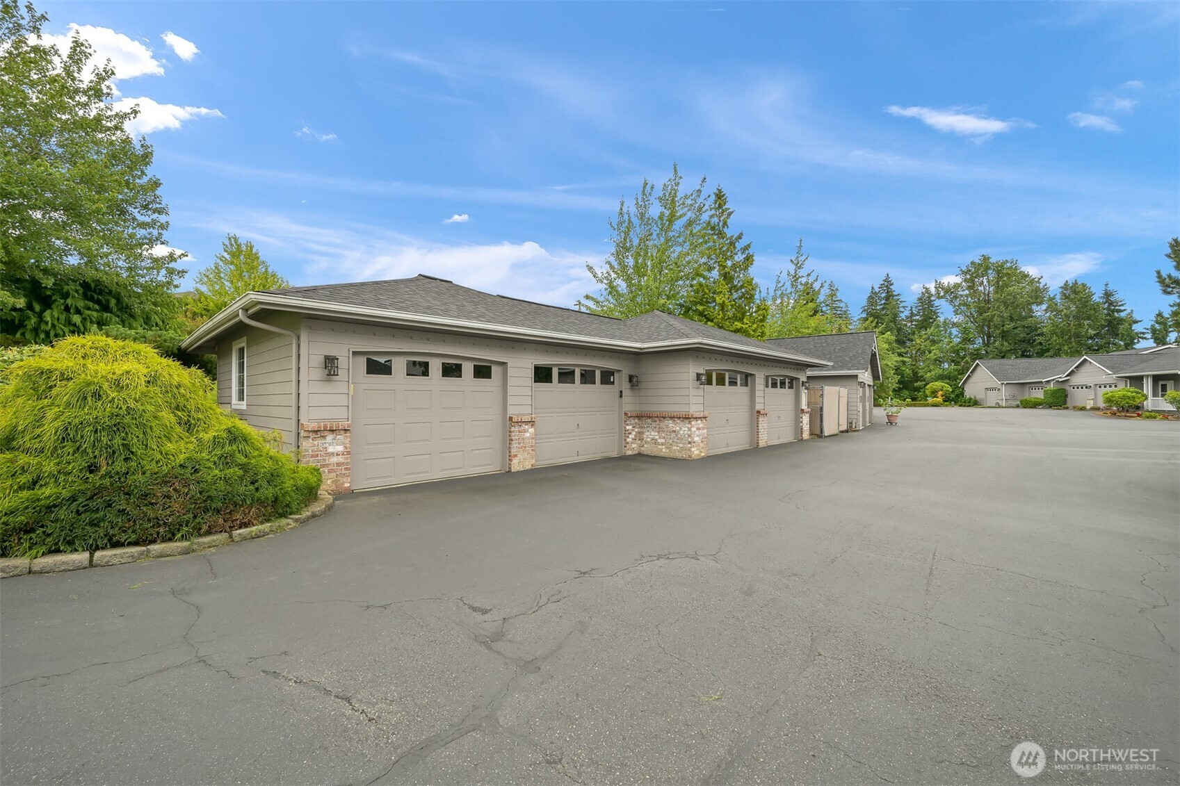 3121 Chandler Parkway