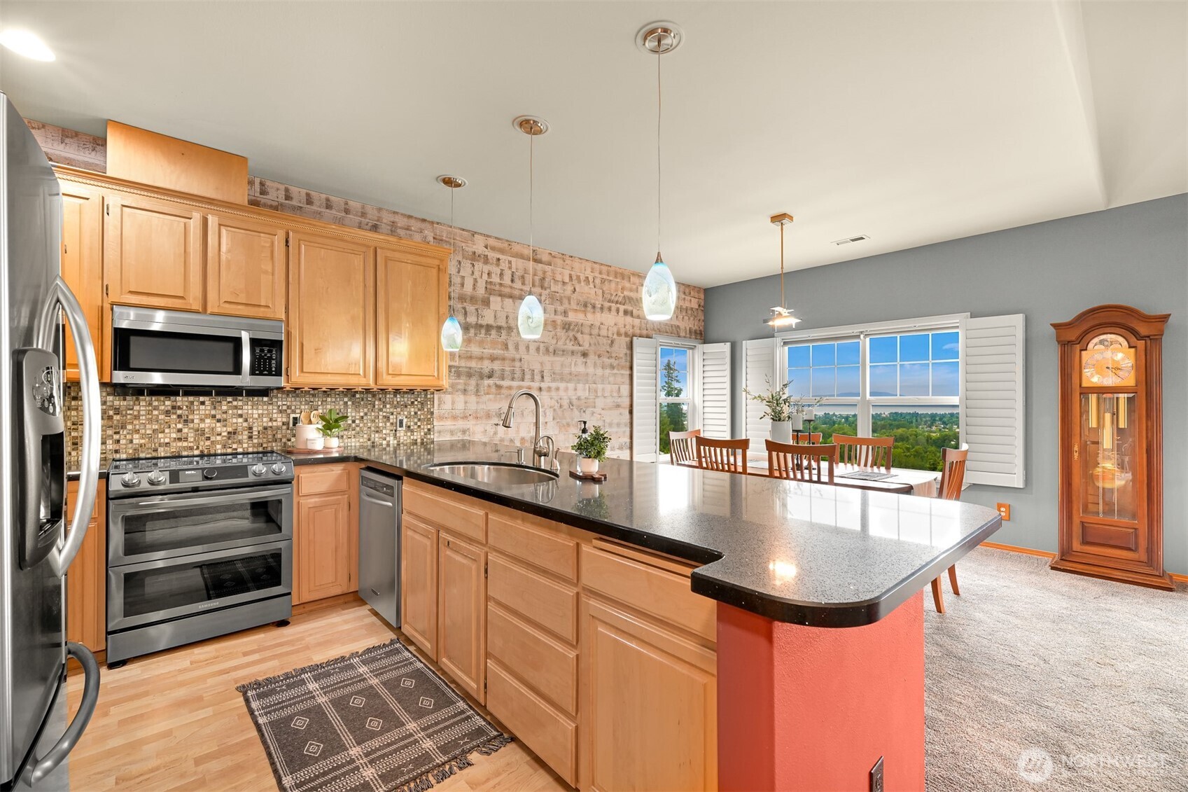 3121 Chandler Parkway