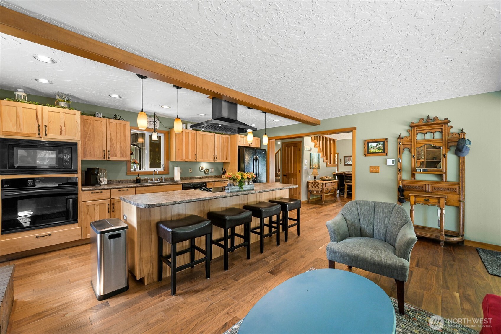 3504 Loomis Trail Road