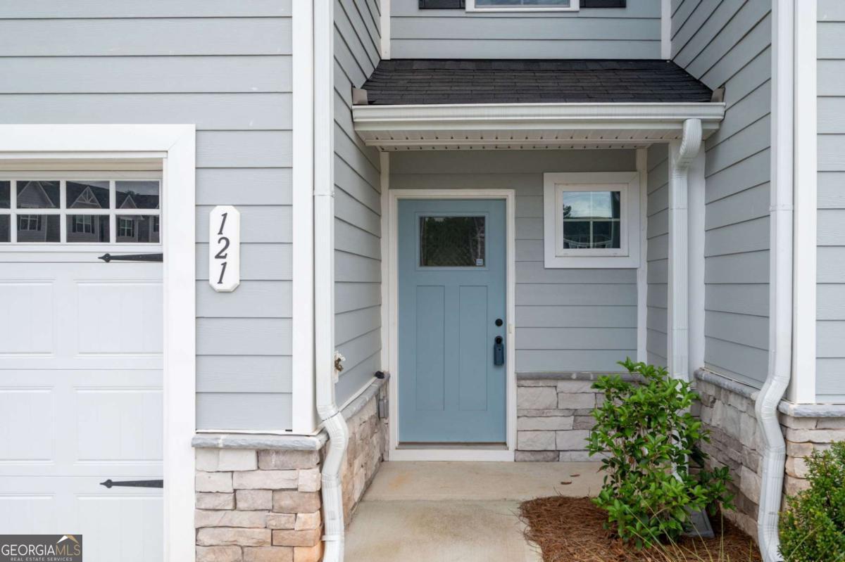 121 Chastain Drive SW