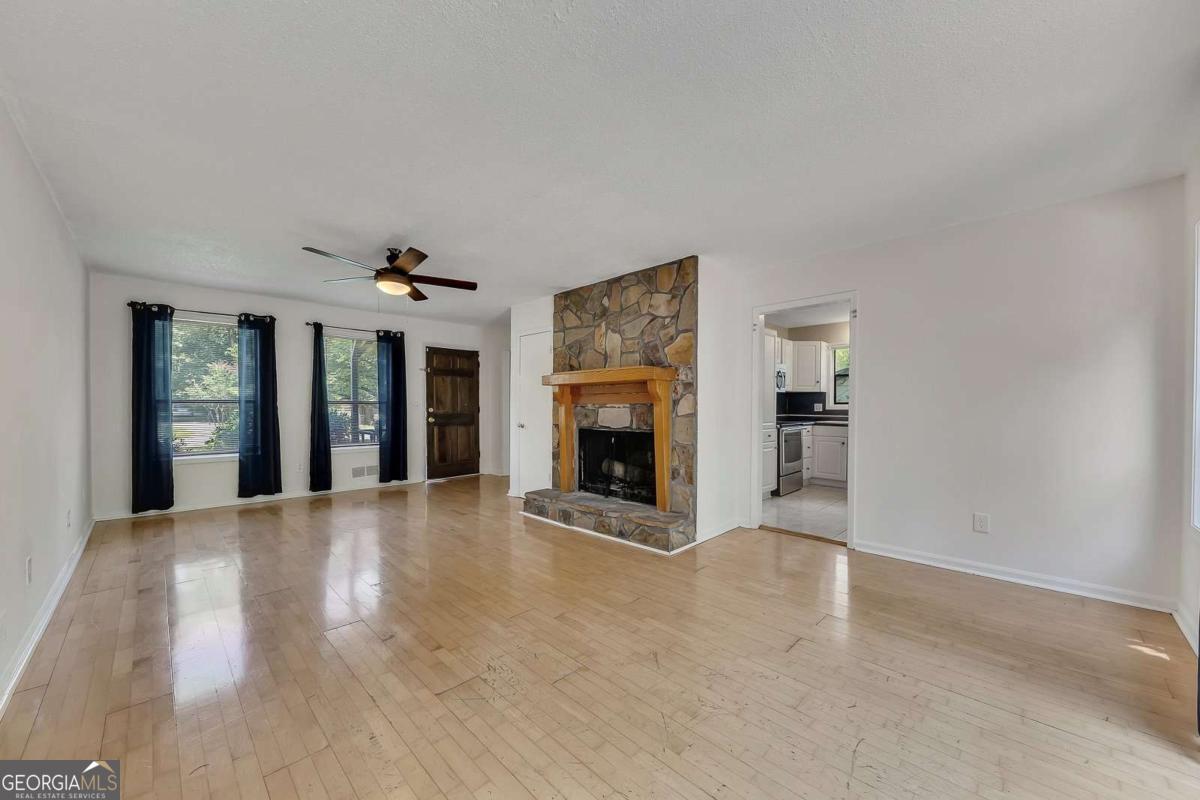 178 Castleair Drive NE