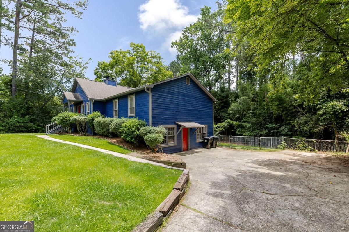 178 Castleair Drive NE
