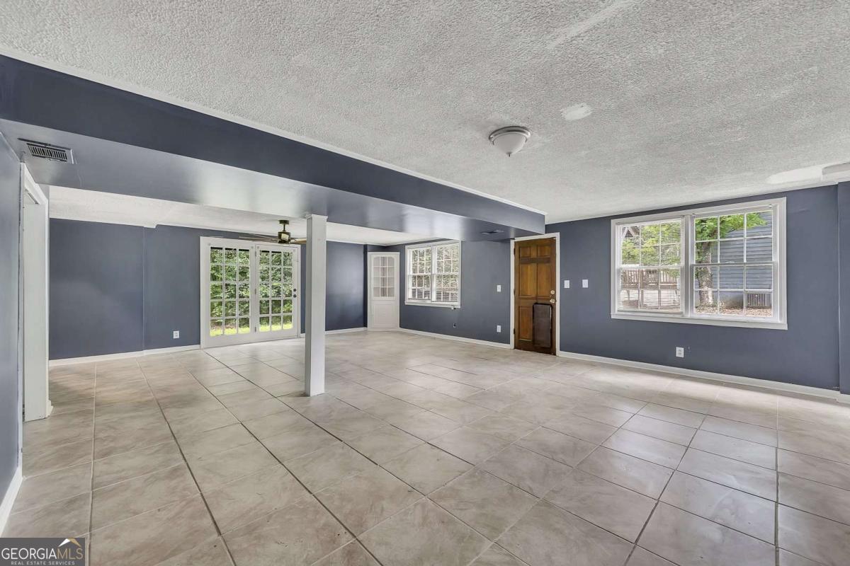 178 Castleair Drive NE