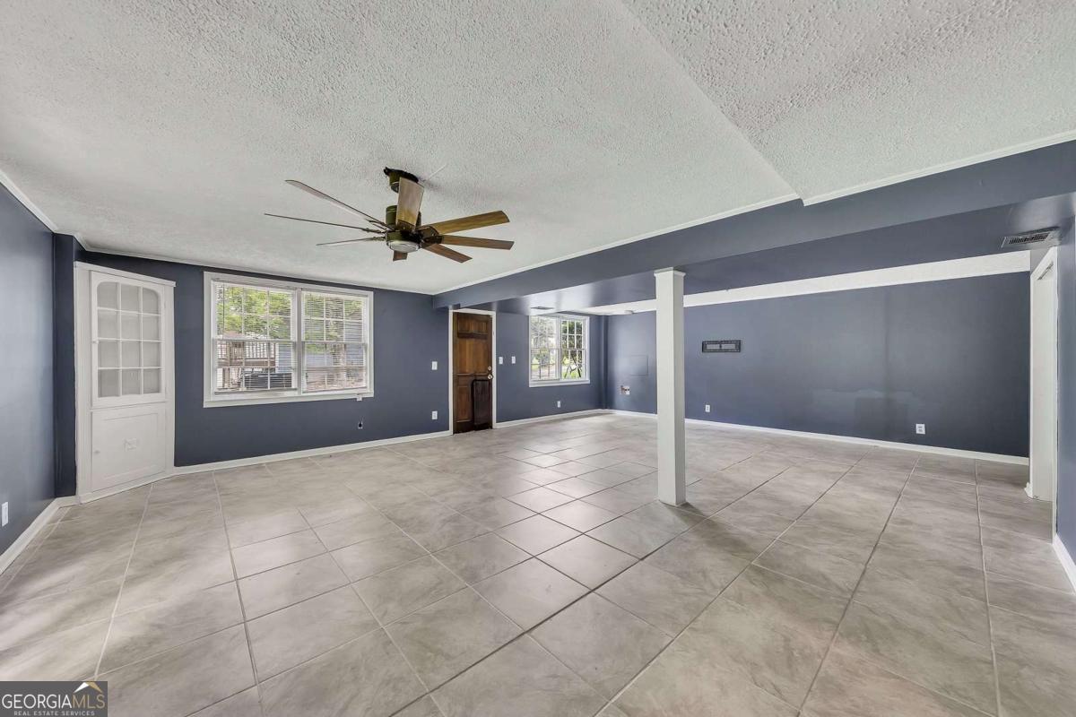 178 Castleair Drive NE