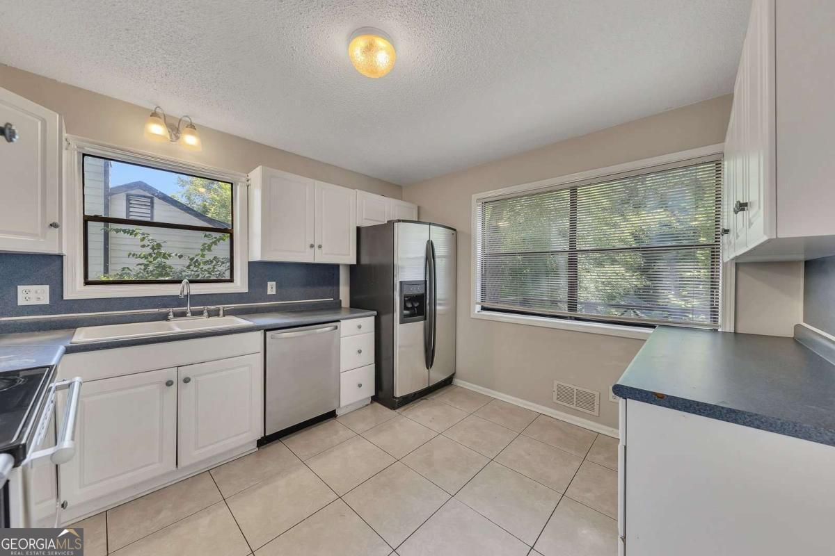 178 Castleair Drive NE