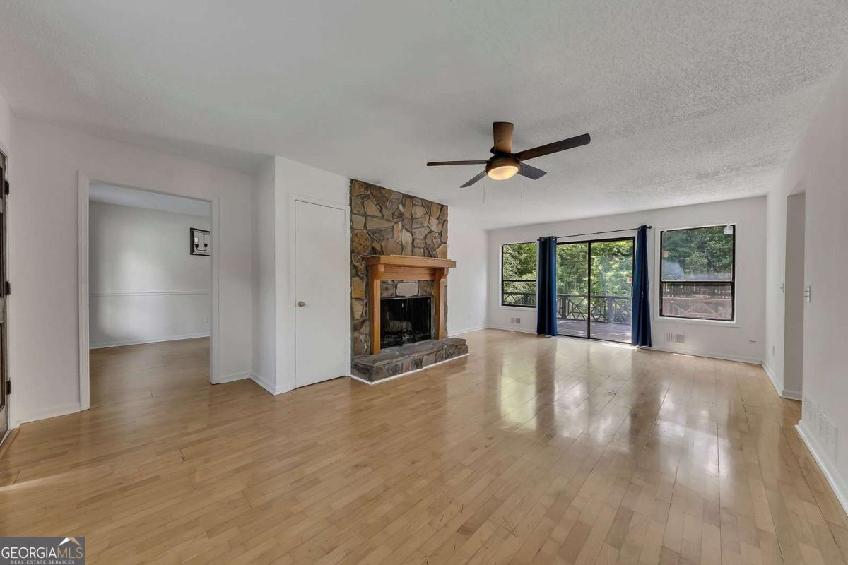 178 Castleair Drive NE