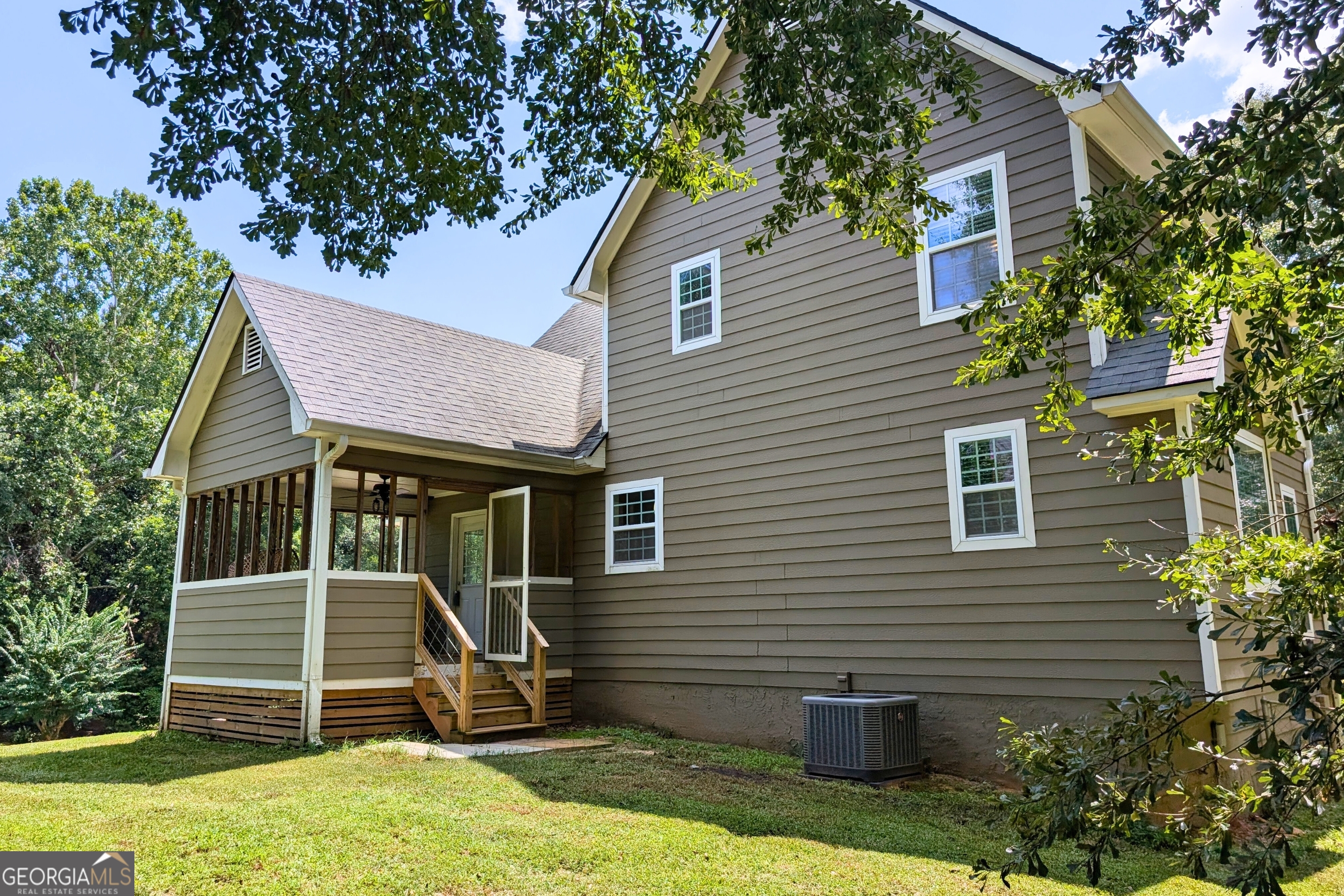 40 Stratford Drive