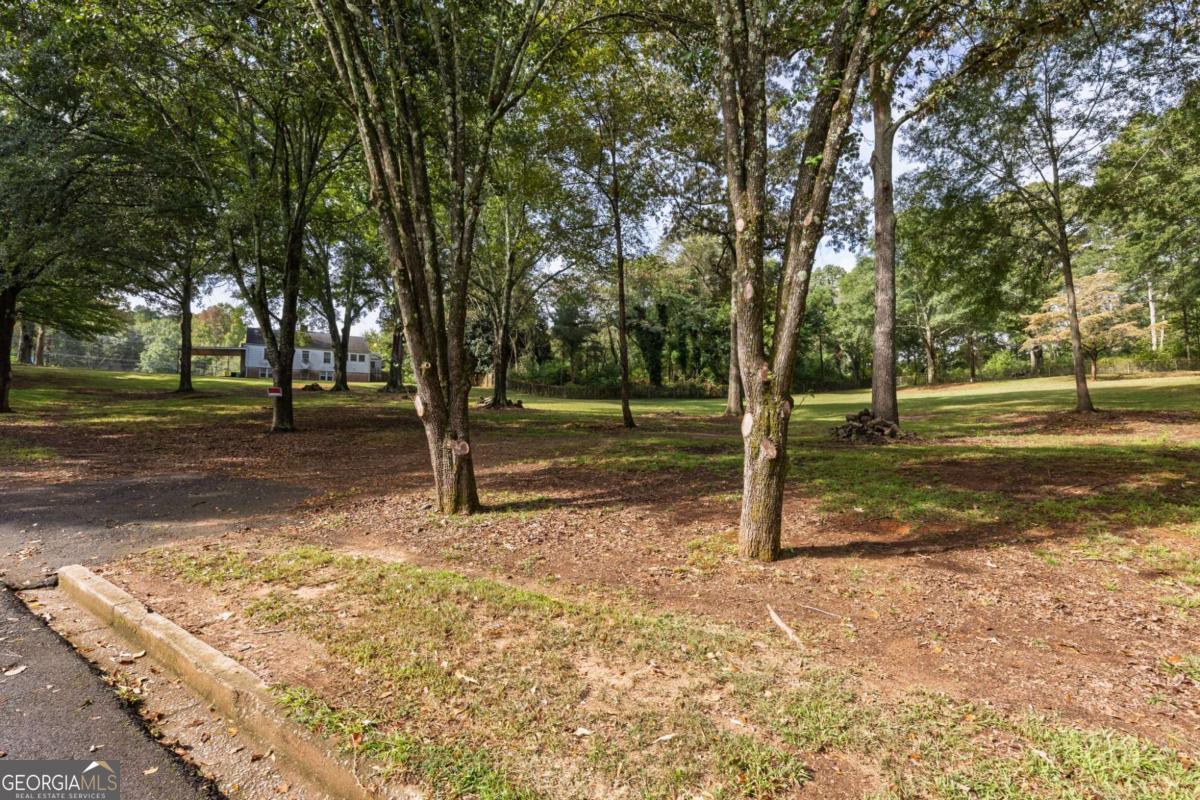1676 Veterans Memorial Highway SW