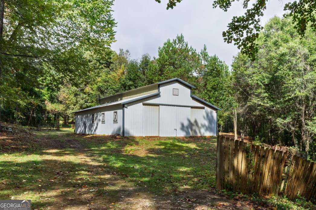 1676 Veterans Memorial Highway SW