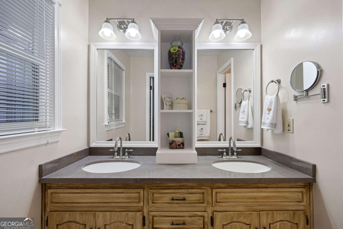 4310 Double Springs Road SW