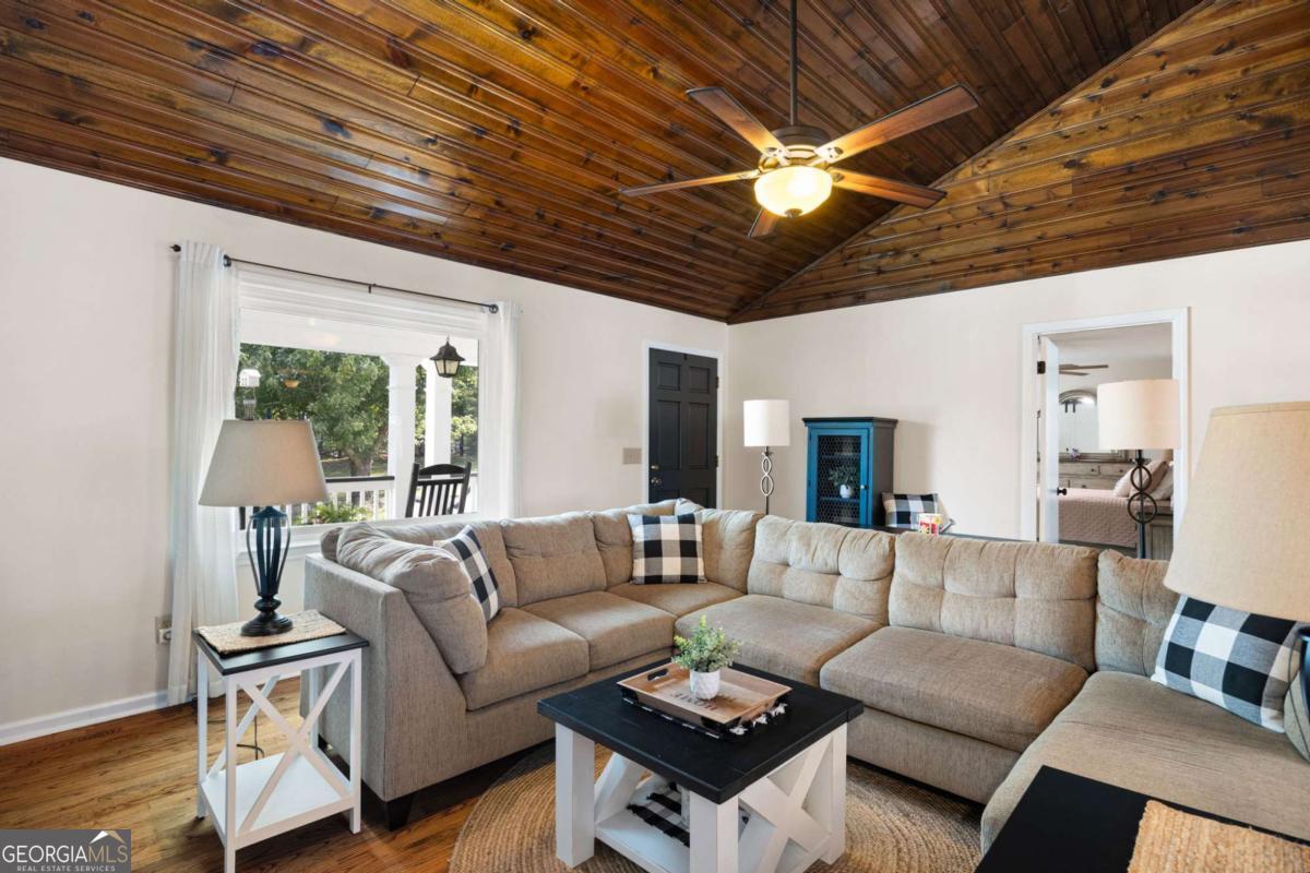 4310 Double Springs Road SW