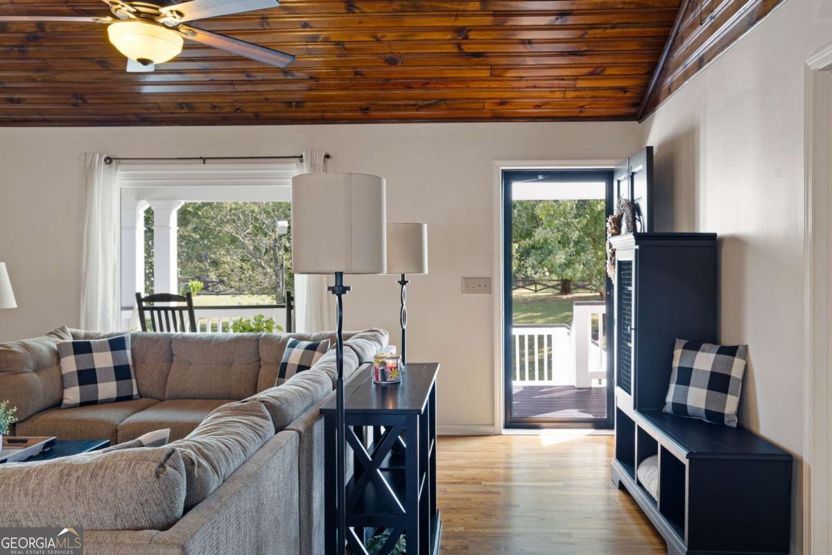 4310 Double Springs Road SW