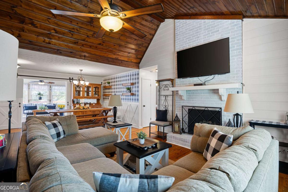 4310 Double Springs Road SW