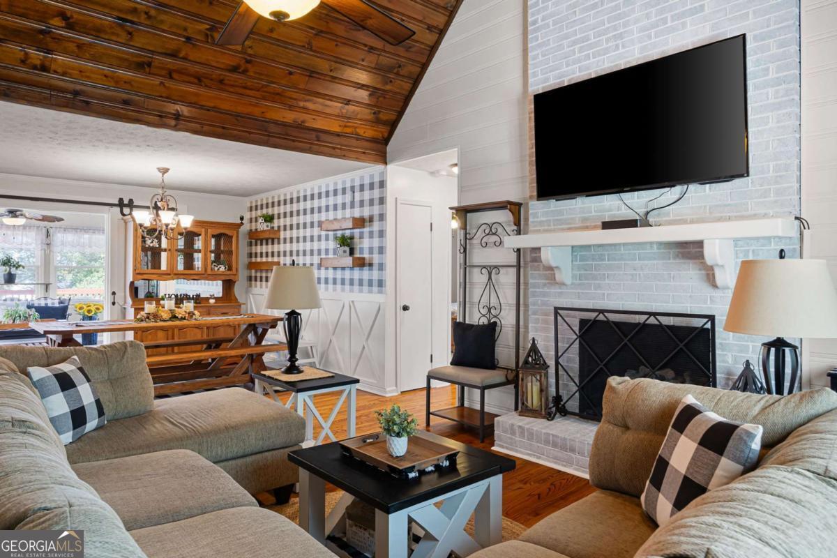 4310 Double Springs Road SW