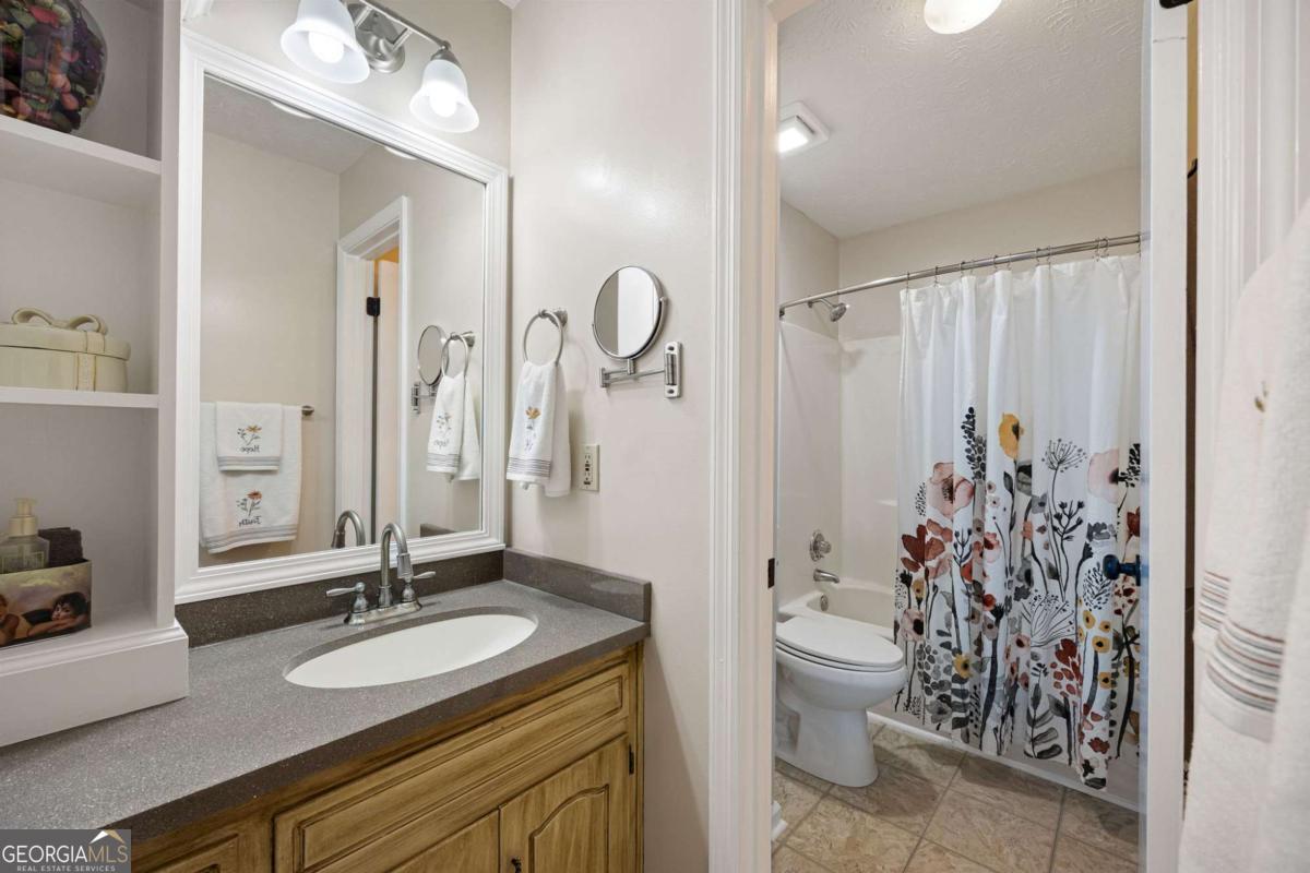 4310 Double Springs Road SW