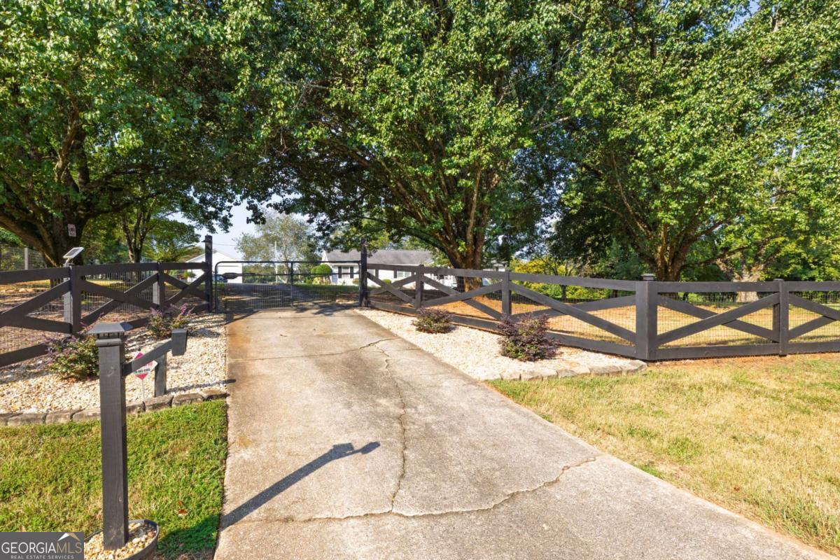 4310 Double Springs Road SW