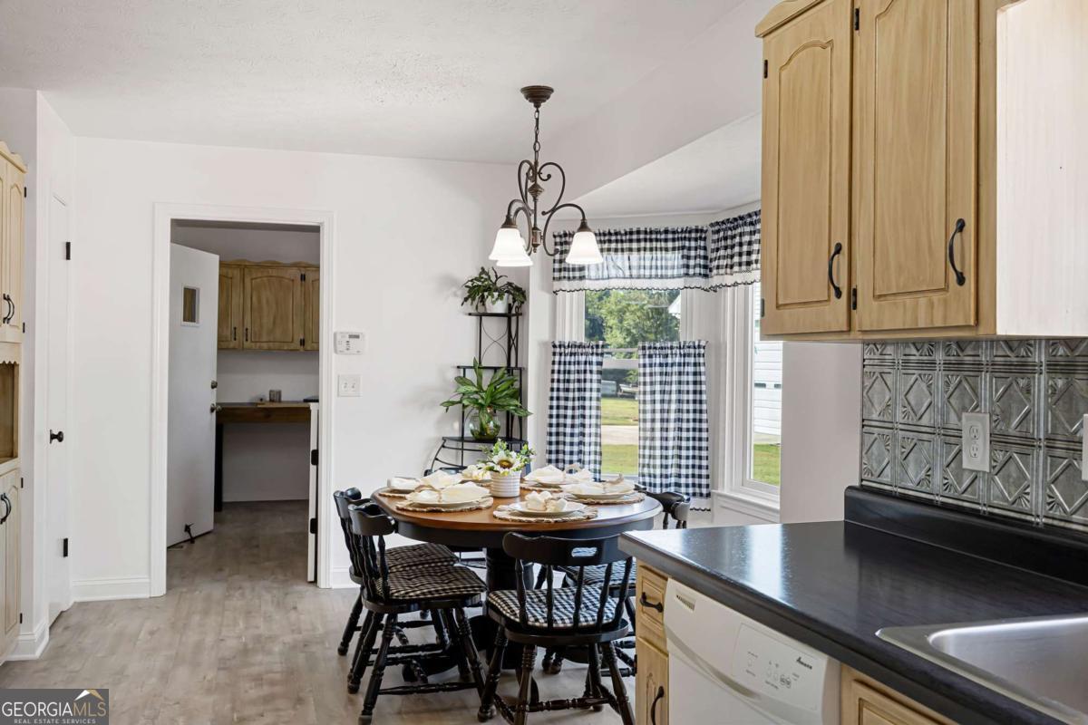 4310 Double Springs Road SW