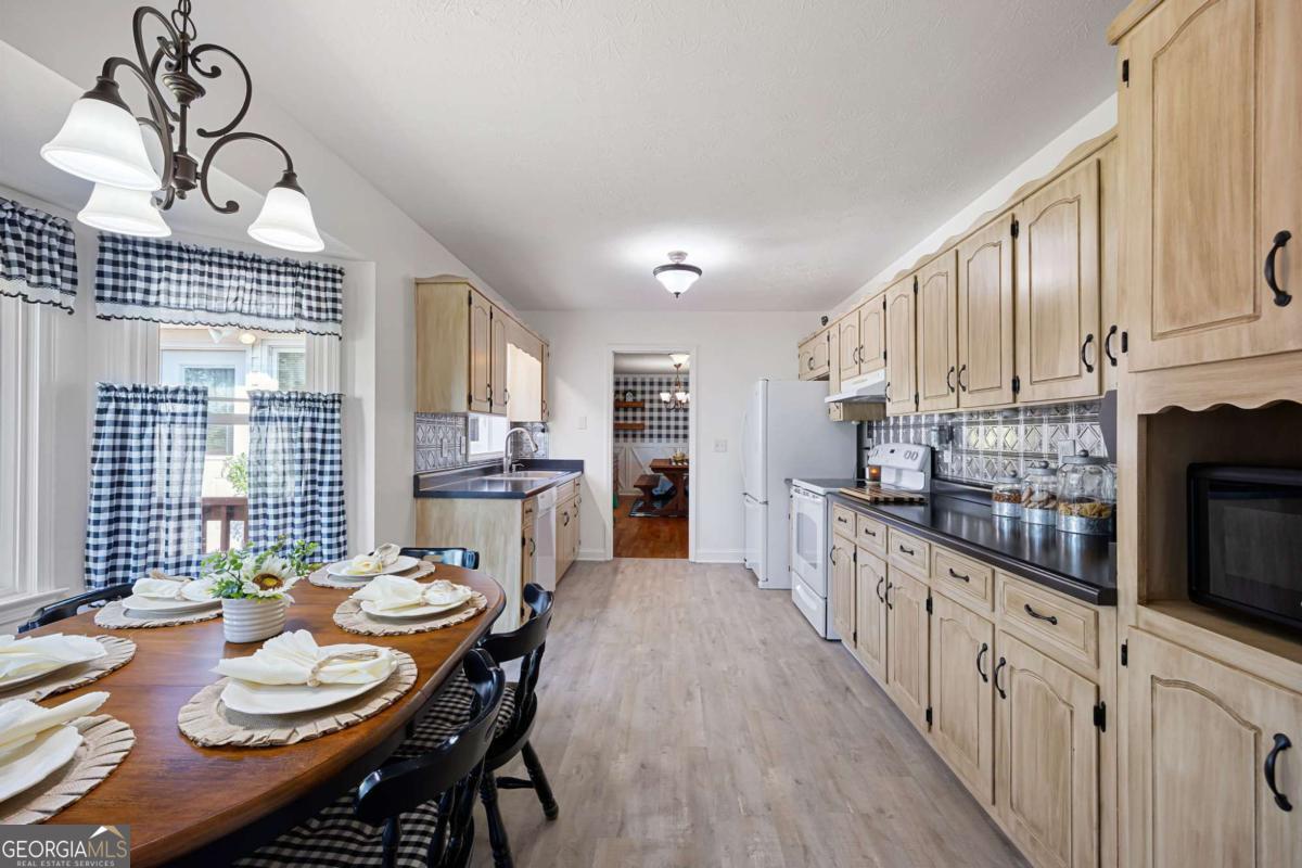 4310 Double Springs Road SW