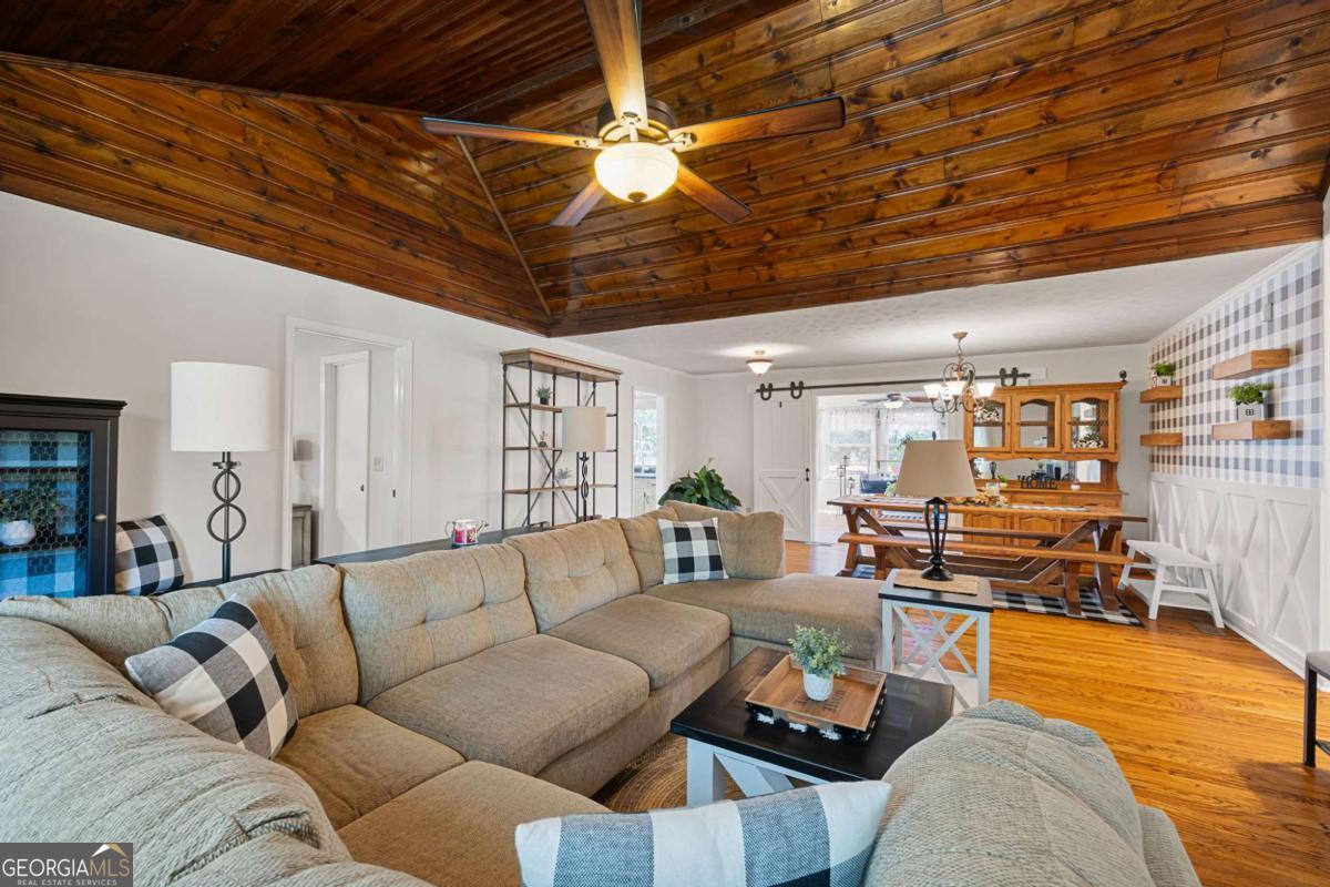 4310 Double Springs Road SW