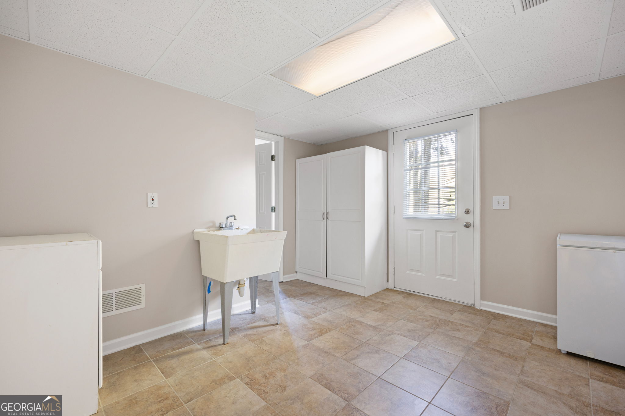 1945 Seymour Drive NW