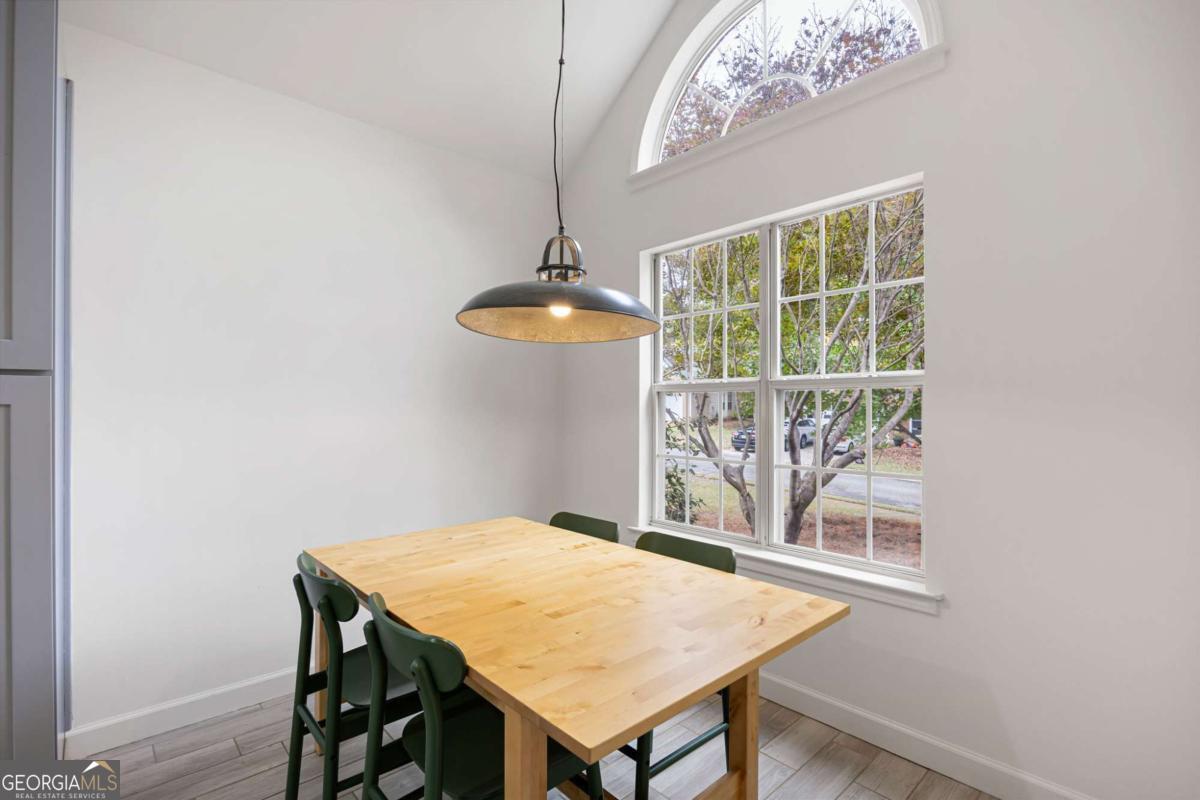 2877 Cressington Bend NW