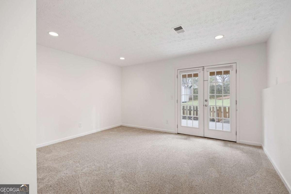 2877 Cressington Bend NW