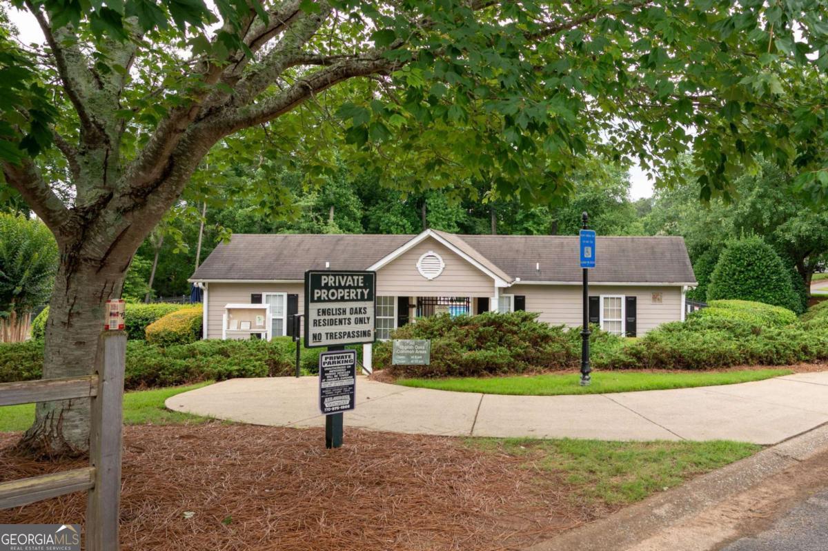 2877 Cressington Bend NW