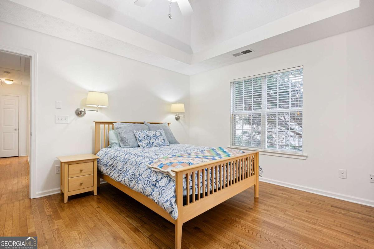 2877 Cressington Bend NW