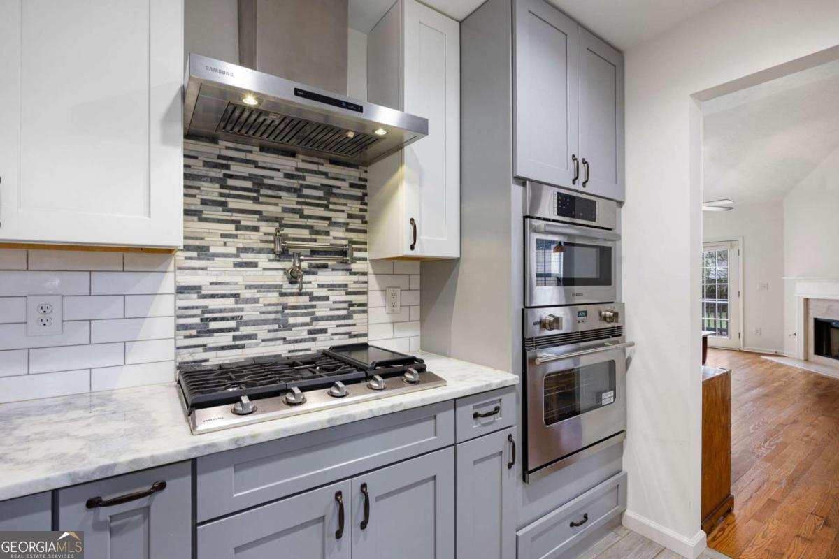 2877 Cressington Bend NW