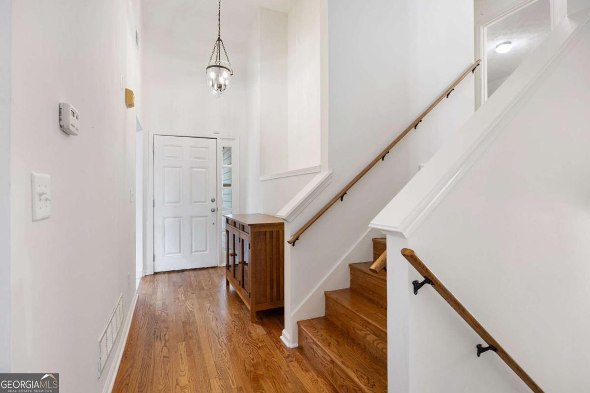 2877 Cressington Bend NW