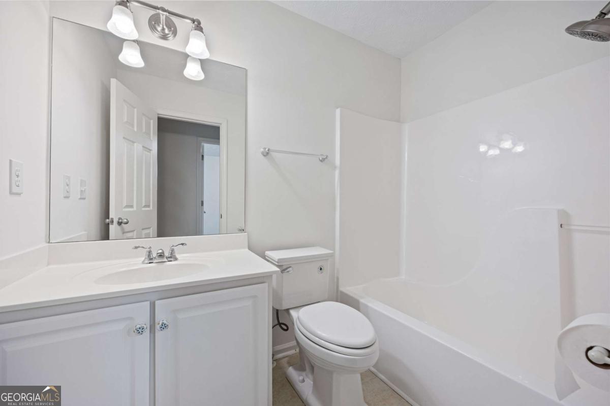 2877 Cressington Bend NW