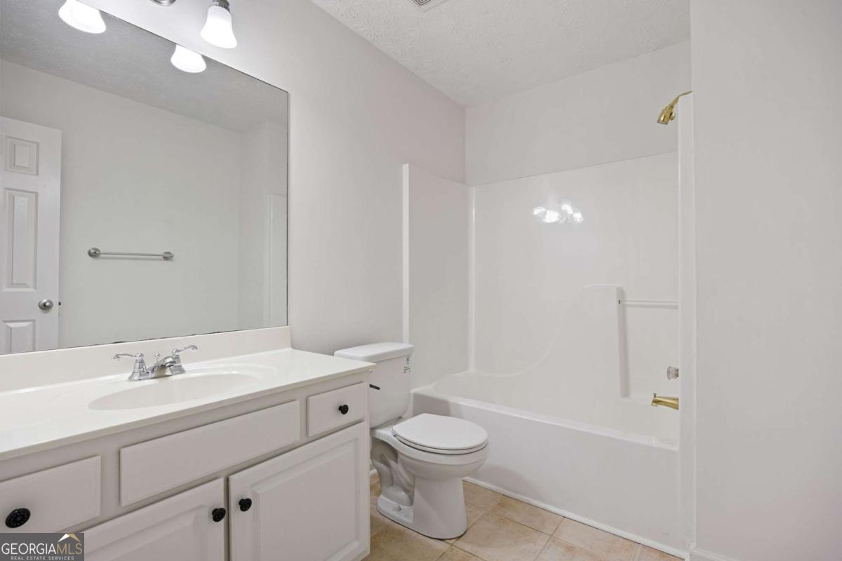 2877 Cressington Bend NW