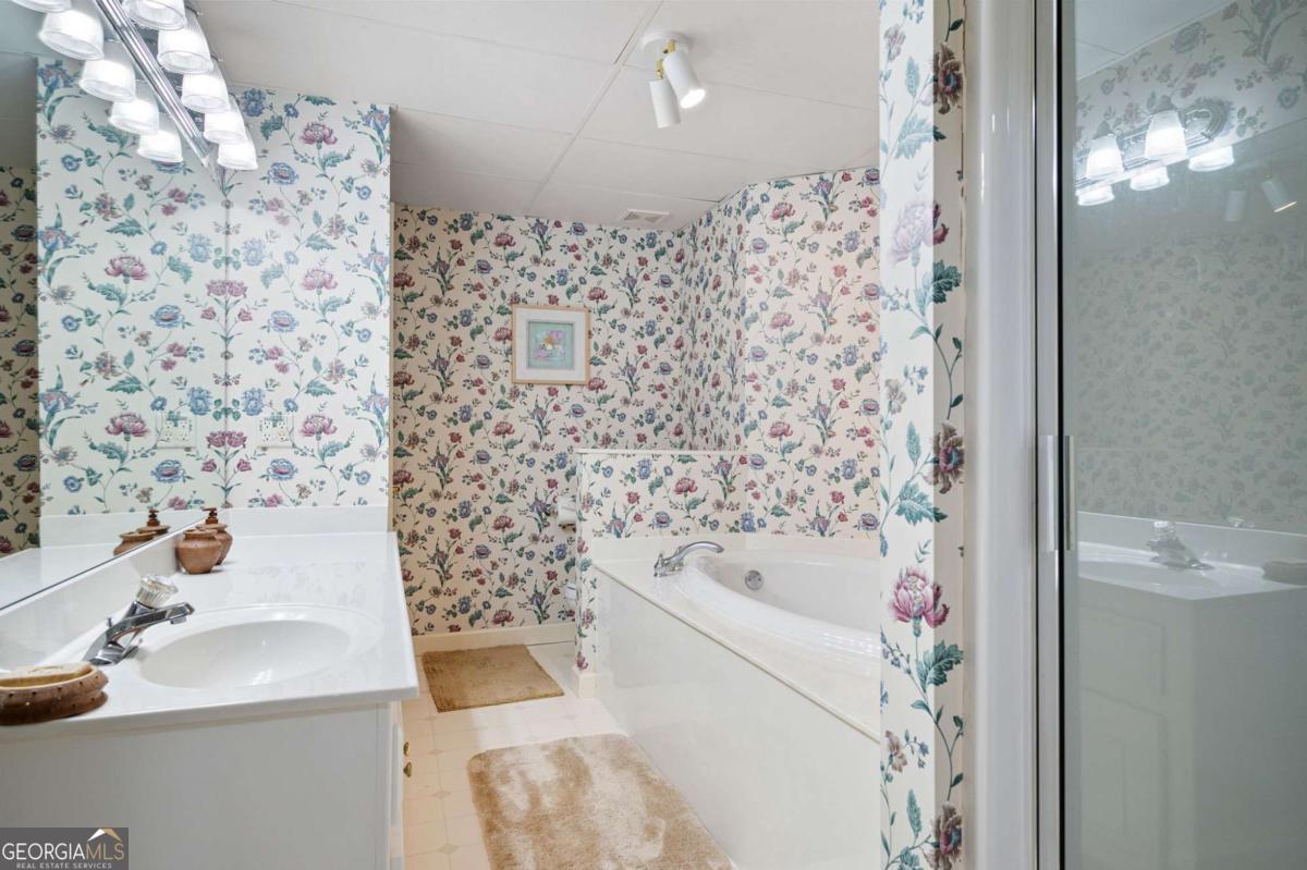 5200 Old Mountain Court NW