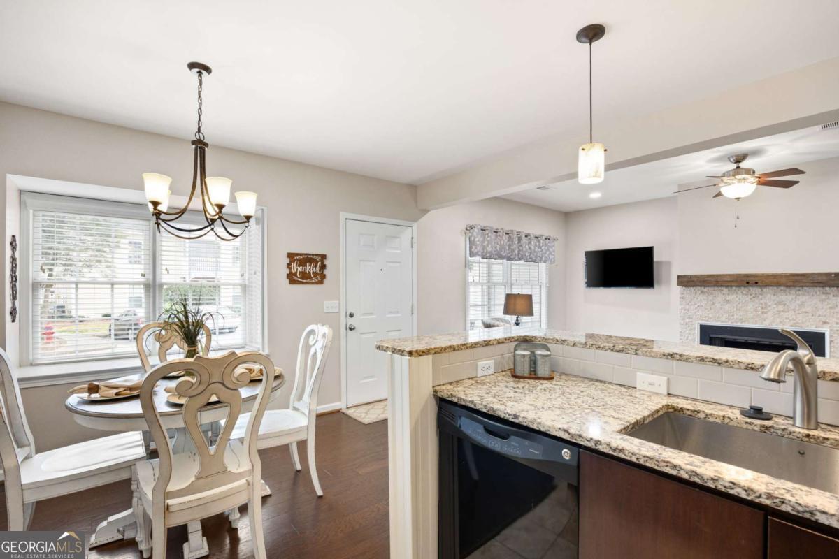 798 Sentinel Ridge SW