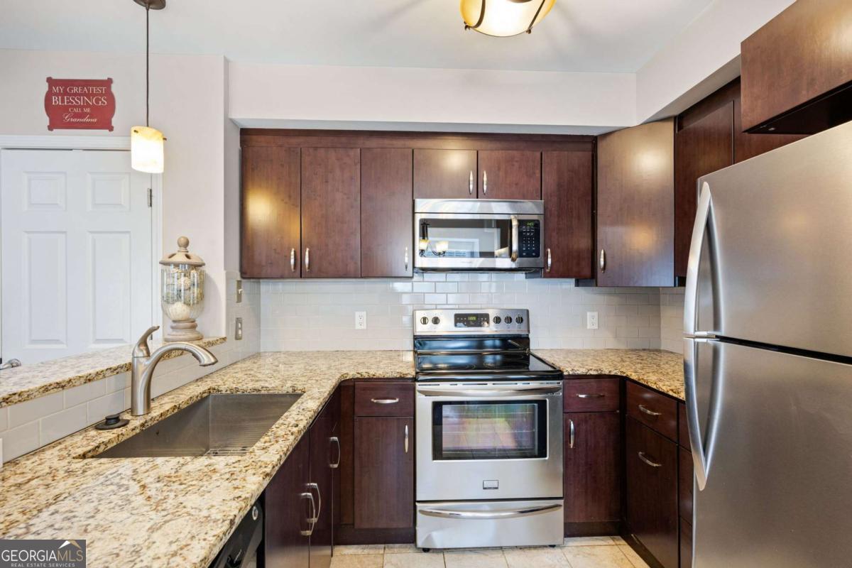 798 Sentinel Ridge SW