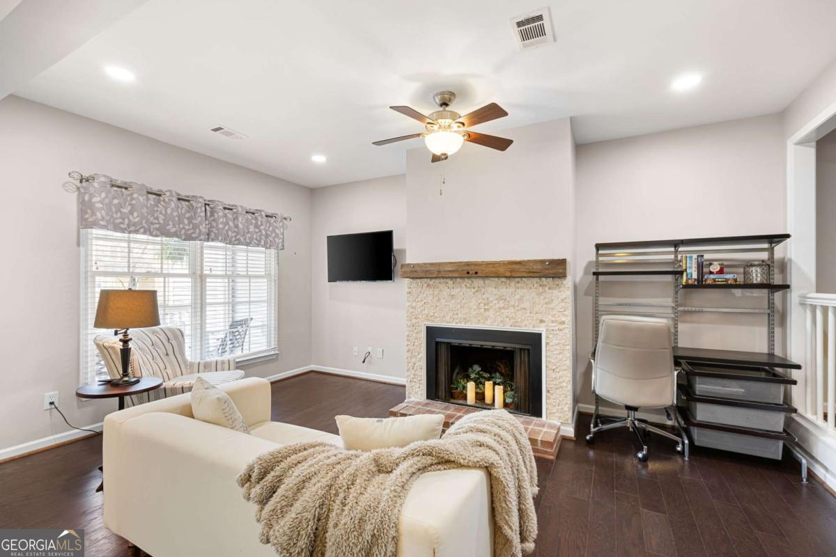 798 Sentinel Ridge SW