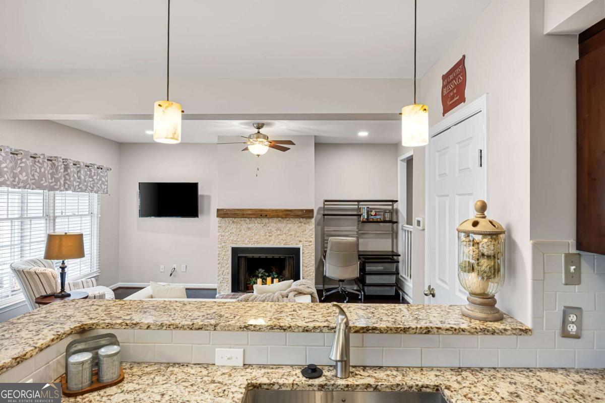 798 Sentinel Ridge SW