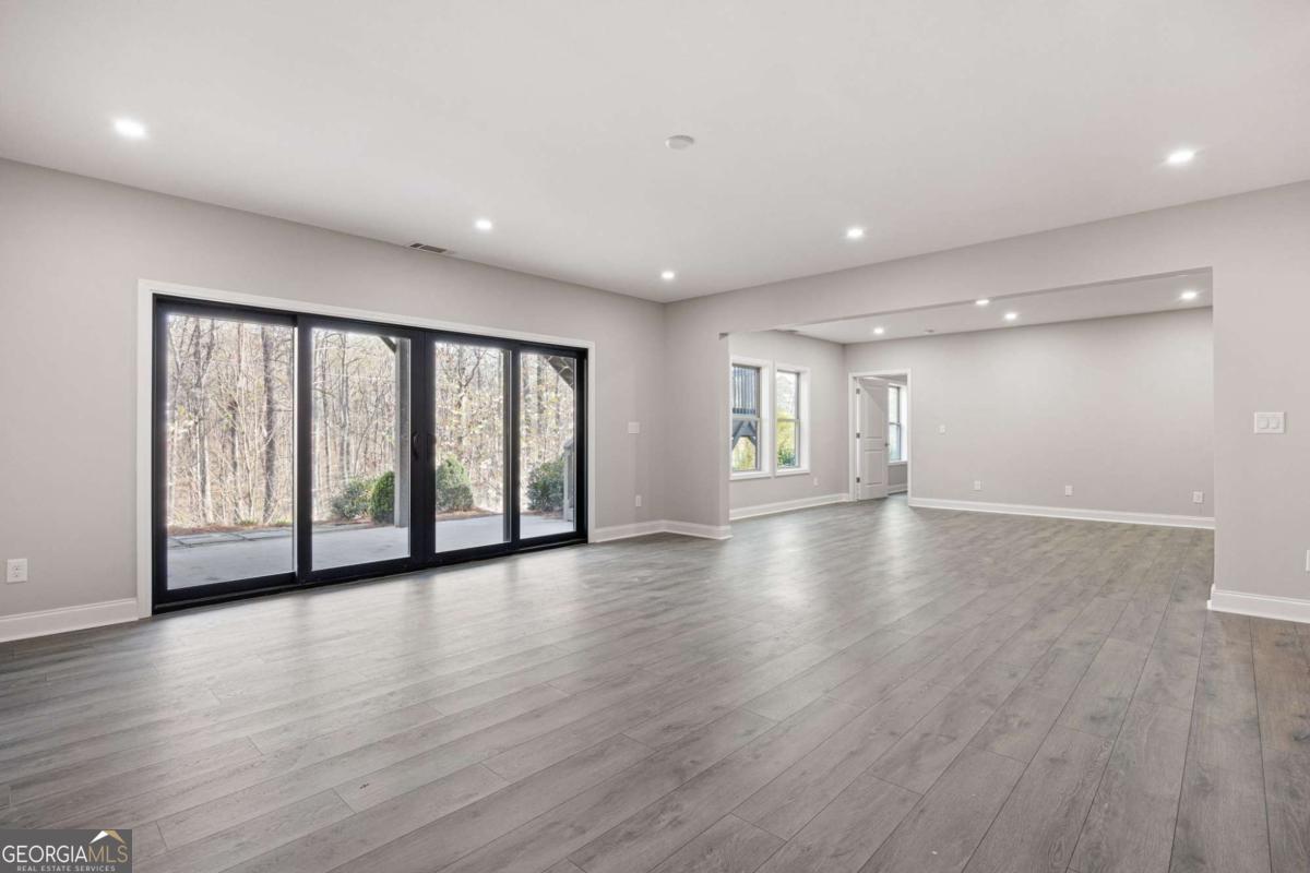 645 Wynnewood Court SW