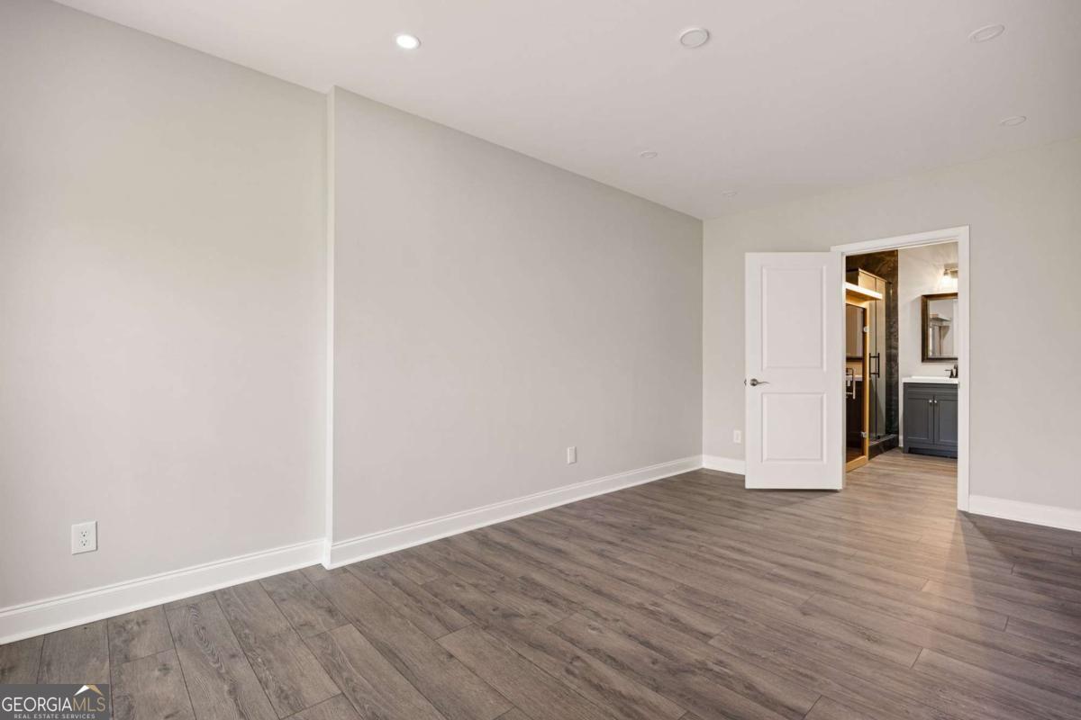 645 Wynnewood Court SW