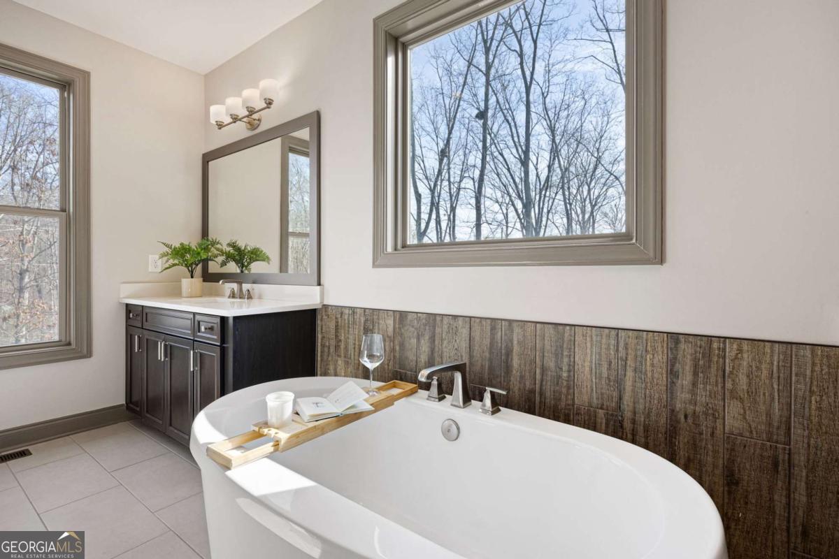 645 Wynnewood Court SW