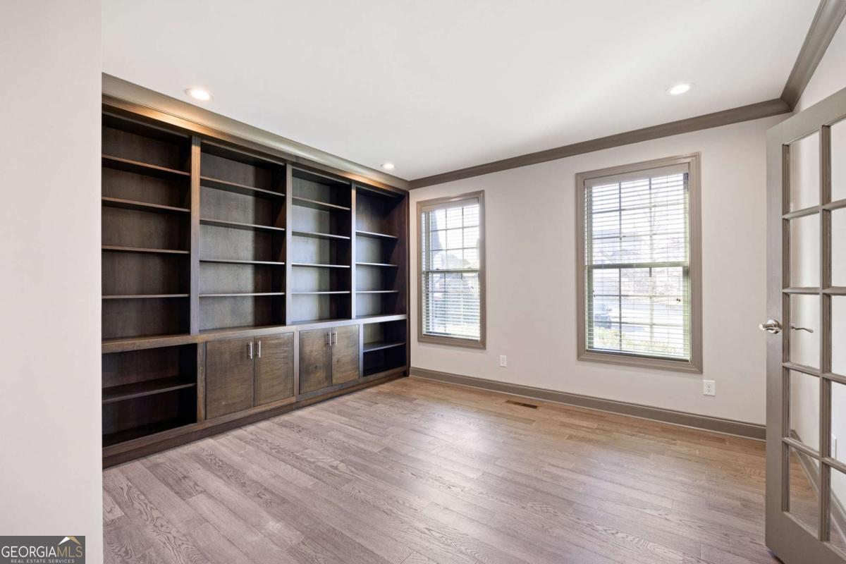 645 Wynnewood Court SW