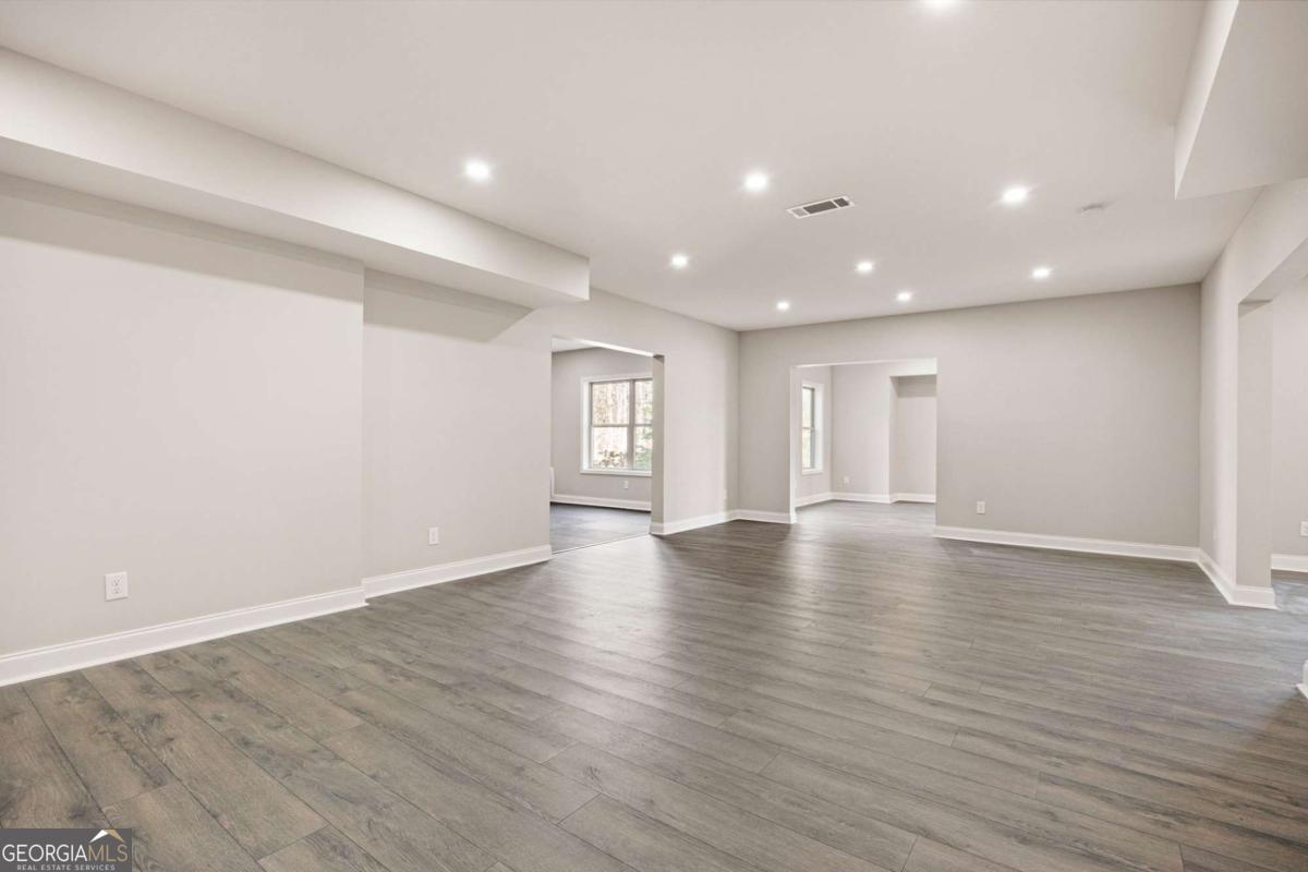 645 Wynnewood Court SW