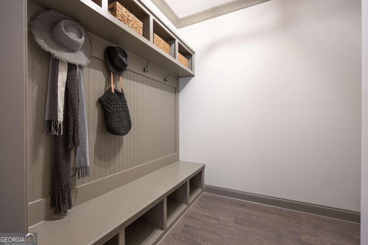 645 Wynnewood Court SW