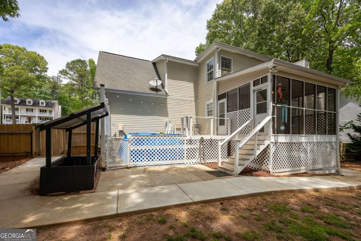 302 Lakeview Lane