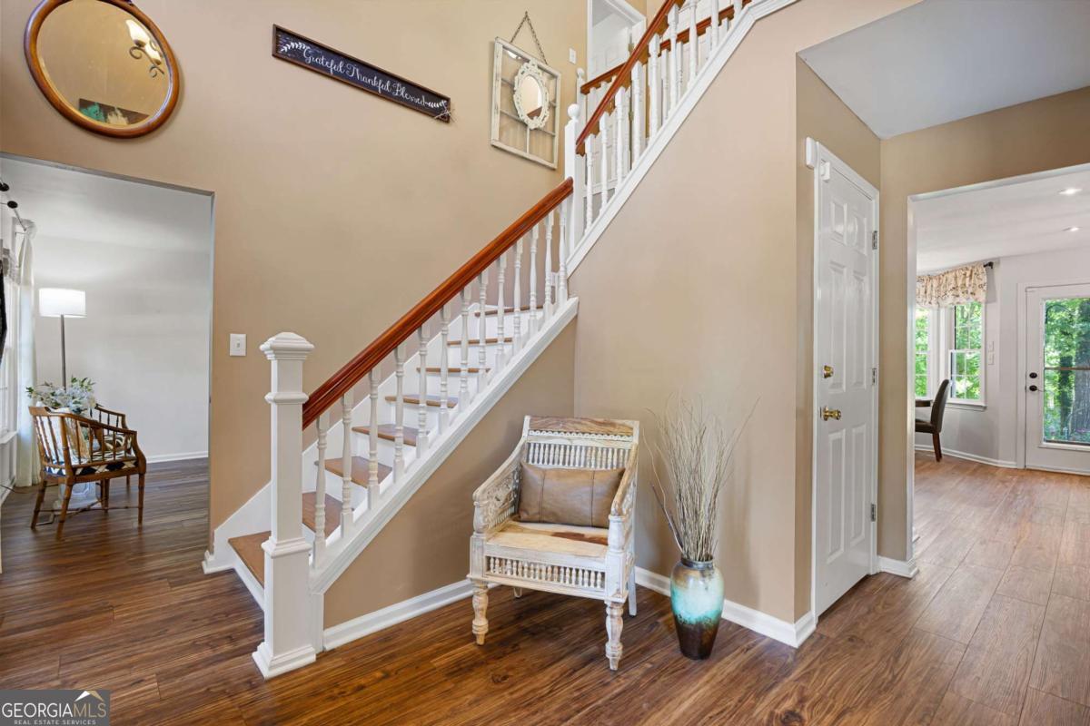 302 Lakeview Lane