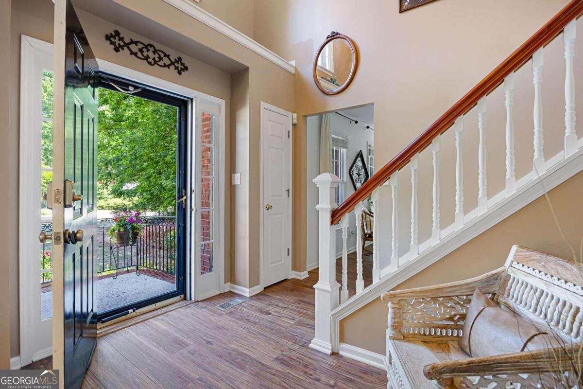 302 Lakeview Lane